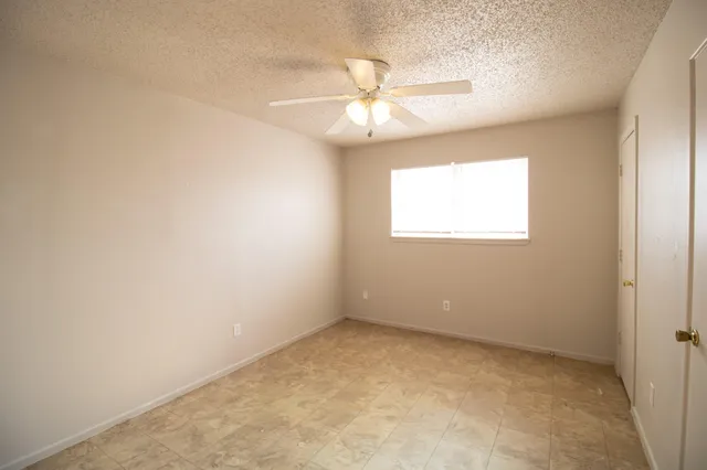 $900 | 7404 Avenue Lubbock Tx 79423, Unit B, Lubbock, TX 79404
