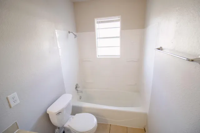 $900 | 7404 Avenue Lubbock Tx 79423, Unit B, Lubbock, TX 79404