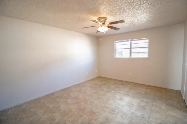 $900 | 7404 Avenue Lubbock Tx 79423, Unit B, Lubbock, TX 79404