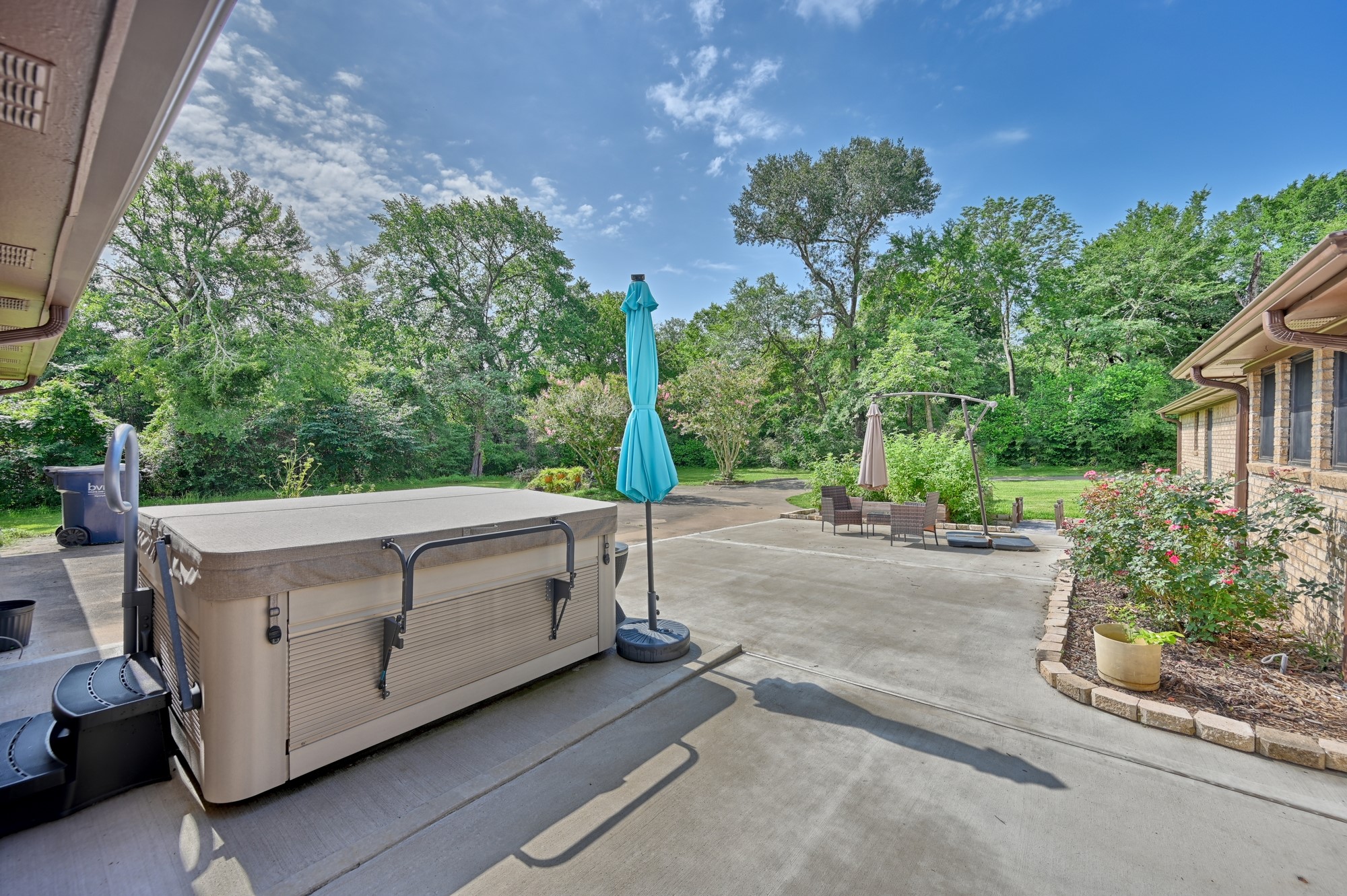 1950 Country Club Road Brenham, TX 77833 - Photo 35 of 39 a view of a backyard