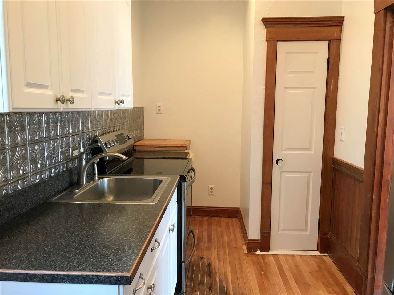 147 Pleasant Street, Unit #3 Laconia, NH 03246 - Photo 11 of 32