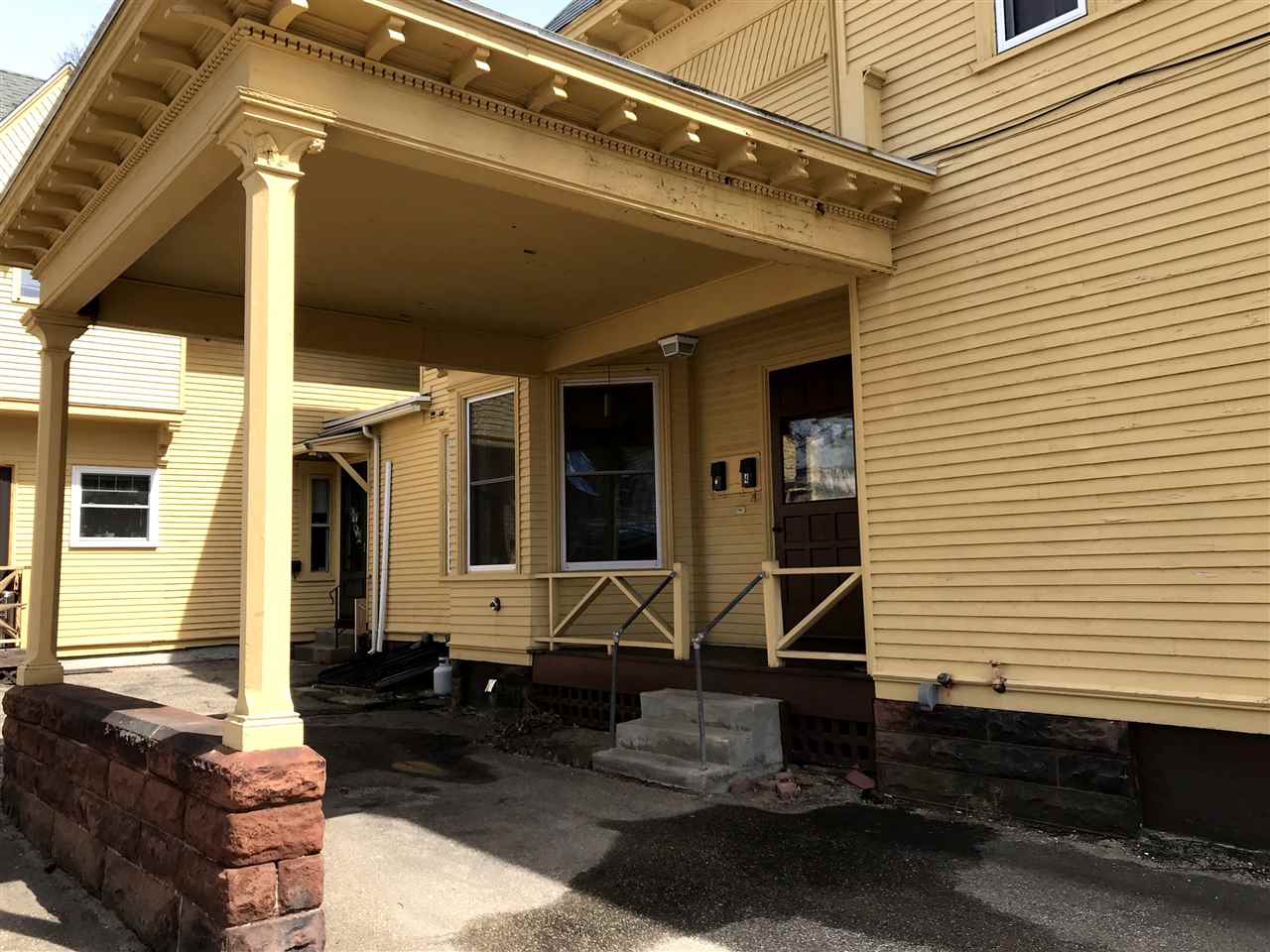 147 Pleasant Street, Unit #3 Laconia, NH 03246 - Photo 3 of 32