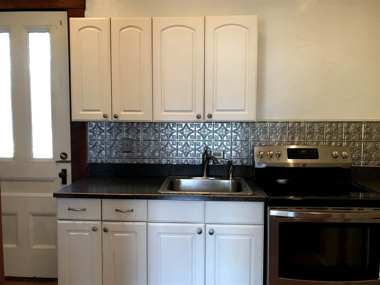 147 Pleasant Street, Unit #3 Laconia, NH 03246 - Photo 9 of 32