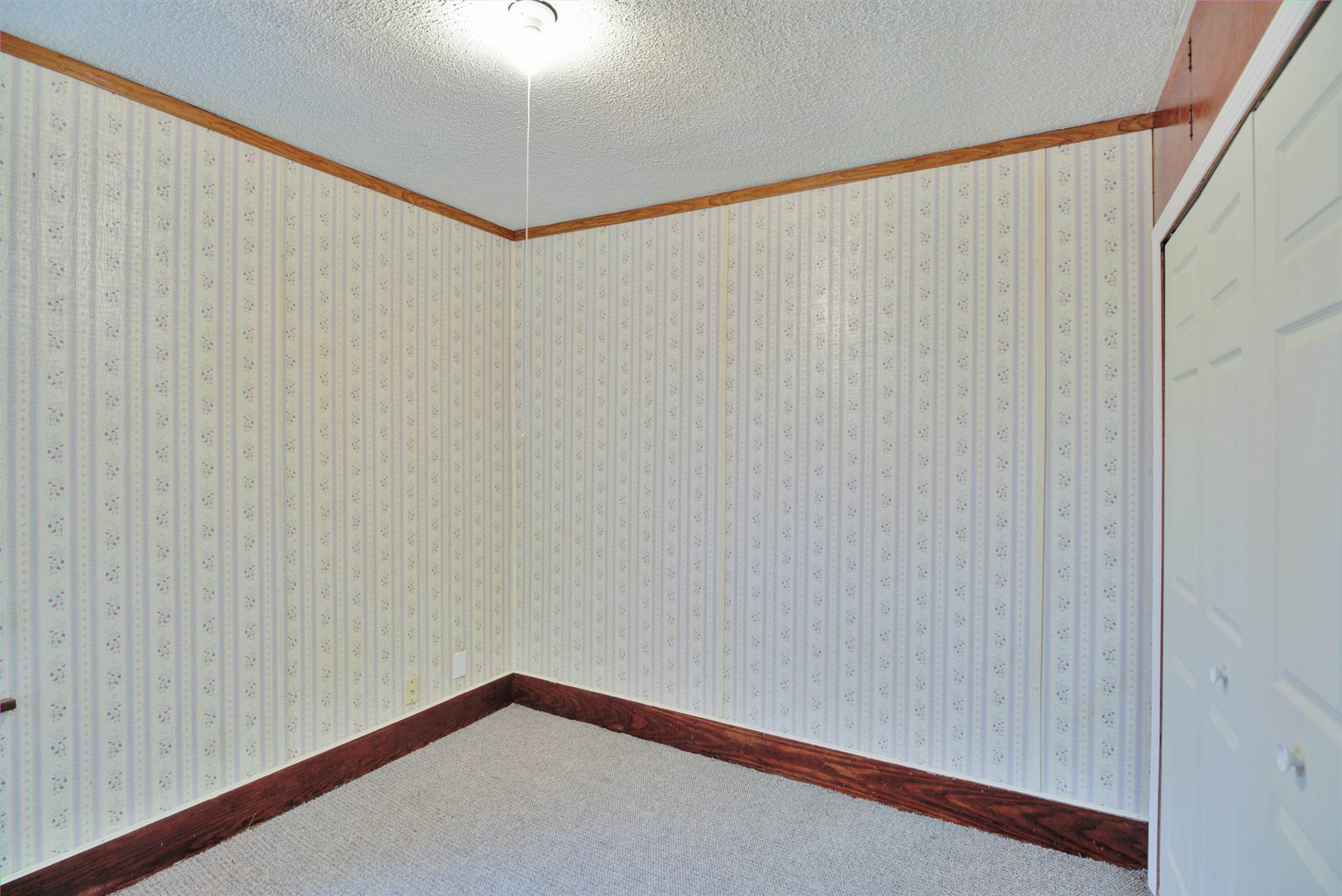 5229 Wooster Road Pierceton, IN 46562 - Photo 11 of 16 Gallery Image 11