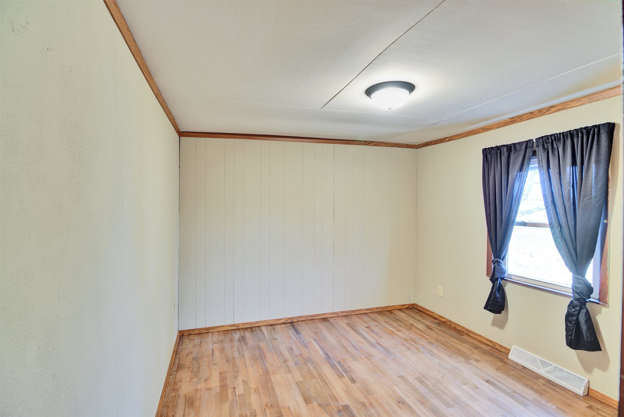 5229 Wooster Road Pierceton, IN 46562 - Photo 12 of 16 Gallery Image 12