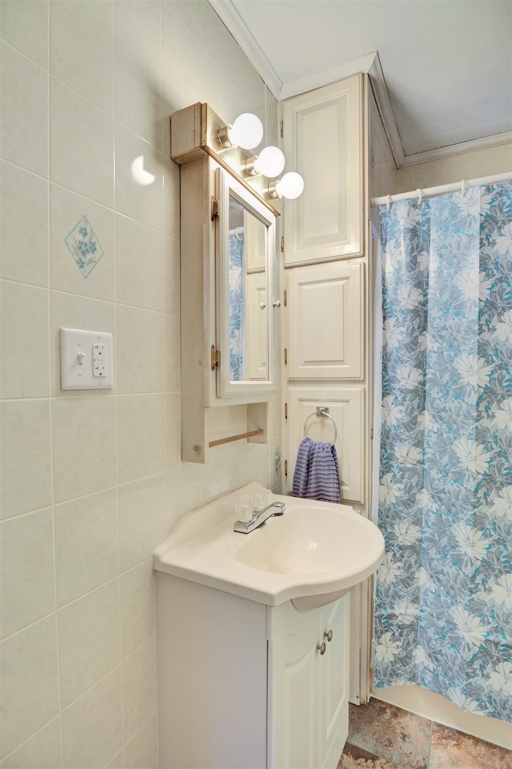 5229 Wooster Road Pierceton, IN 46562 - Photo 13 of 16 Gallery Image 13