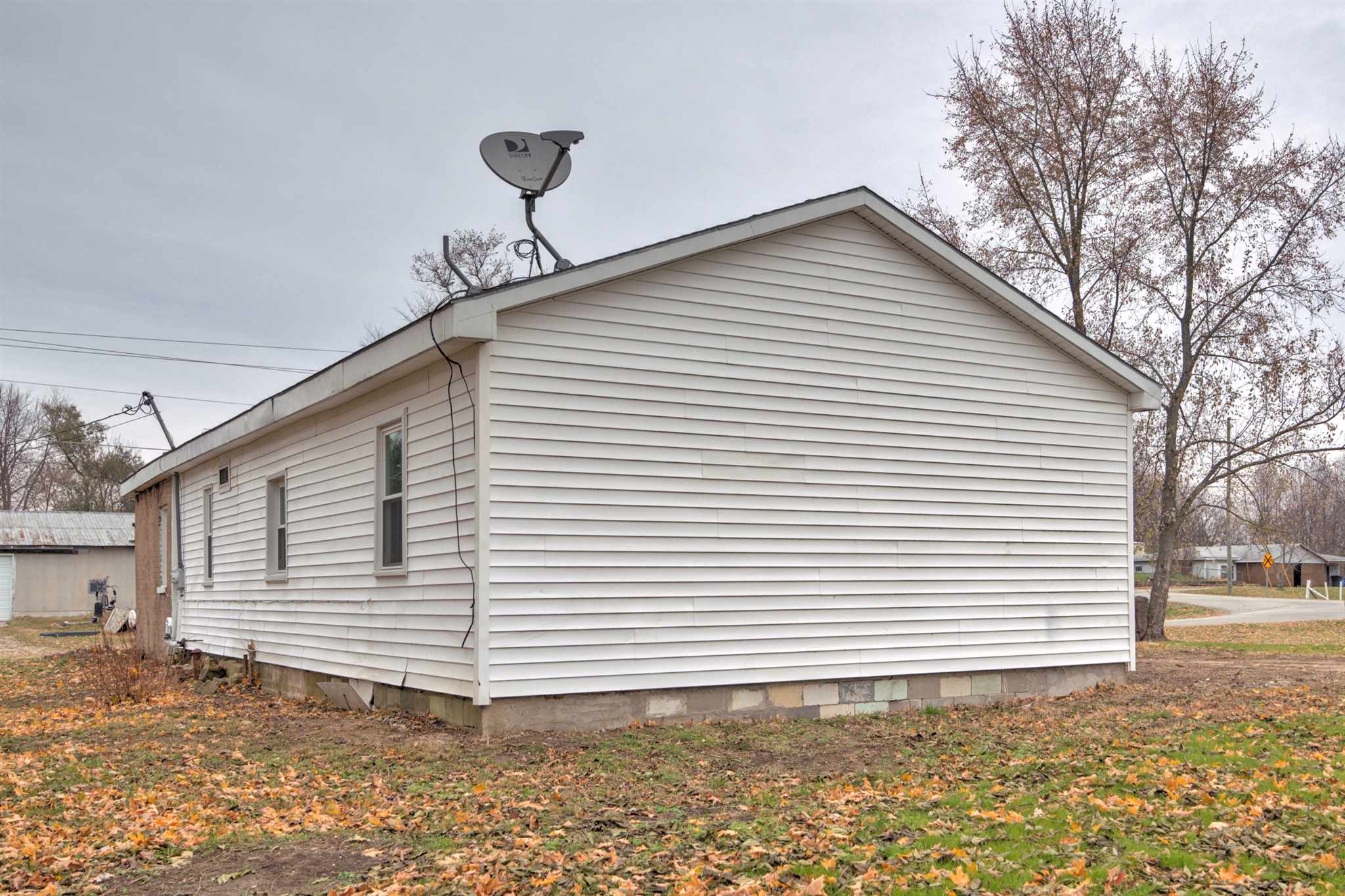 5229 Wooster Road Pierceton, IN 46562 - Photo 14 of 16 Gallery Image 14