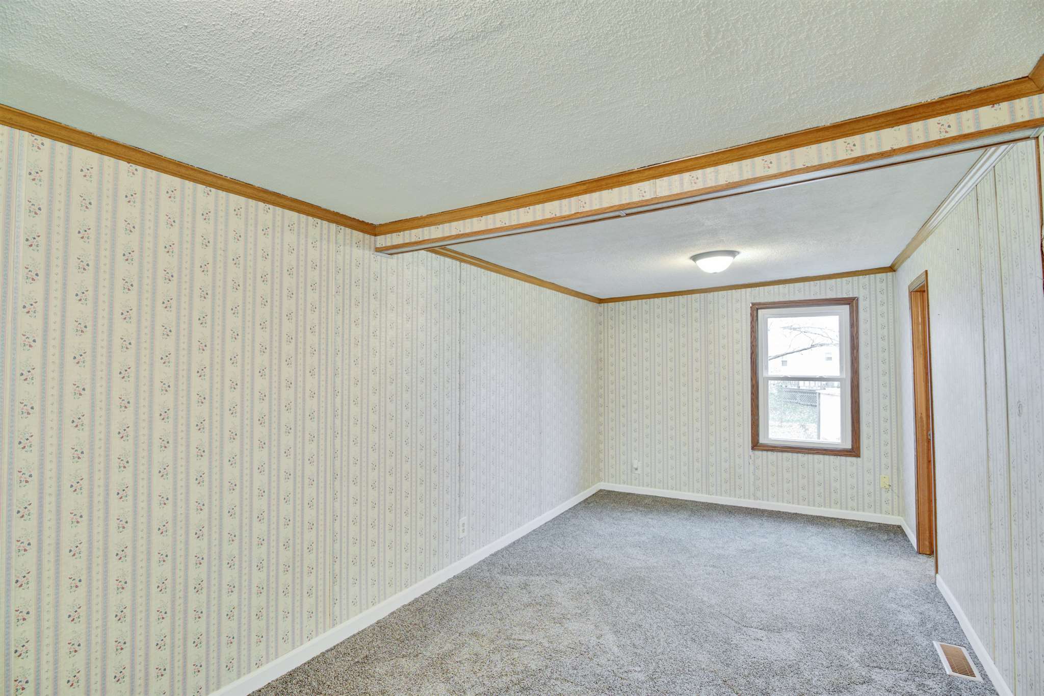 5229 Wooster Road Pierceton, IN 46562 - Photo 8 of 16 Gallery Image 8