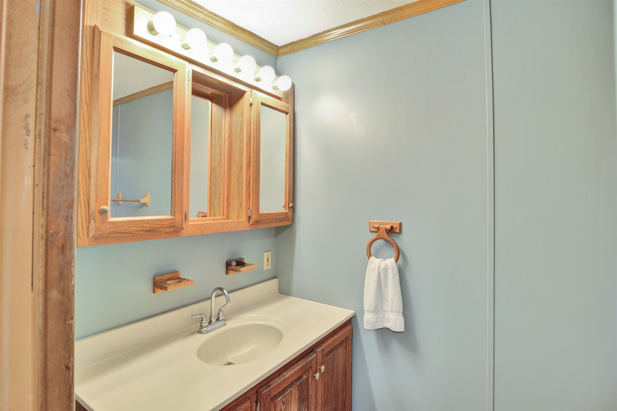 5229 Wooster Road Pierceton, IN 46562 - Photo 10 of 16 Gallery Image 10