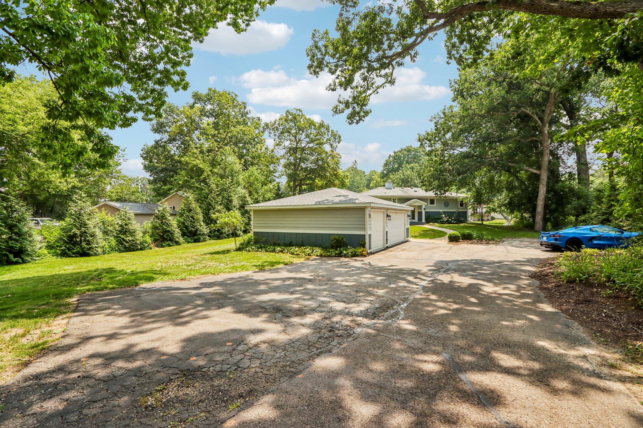 N57W34599 Rd G Oconomowoc, WI 53066 - Photo 3 of 84 10-web-or-mls-N57W34599 Rd G-S1807-007