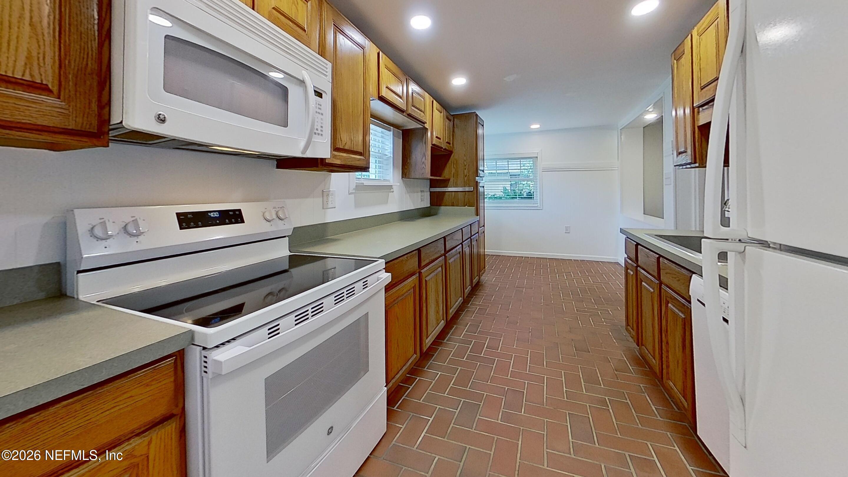 6413 Colgate Road Jacksonville, FL 32217 - Photo 7 of 25 Kitchen(122)
