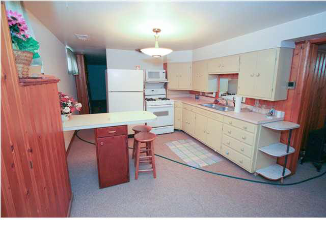 855 East Riverside Drive Evansville, IN 47713 - Photo 12 of 19 Gallery Image 12