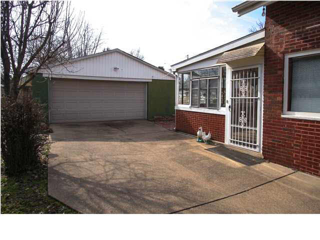 855 East Riverside Drive Evansville, IN 47713 - Photo 19 of 19 Gallery Image 19