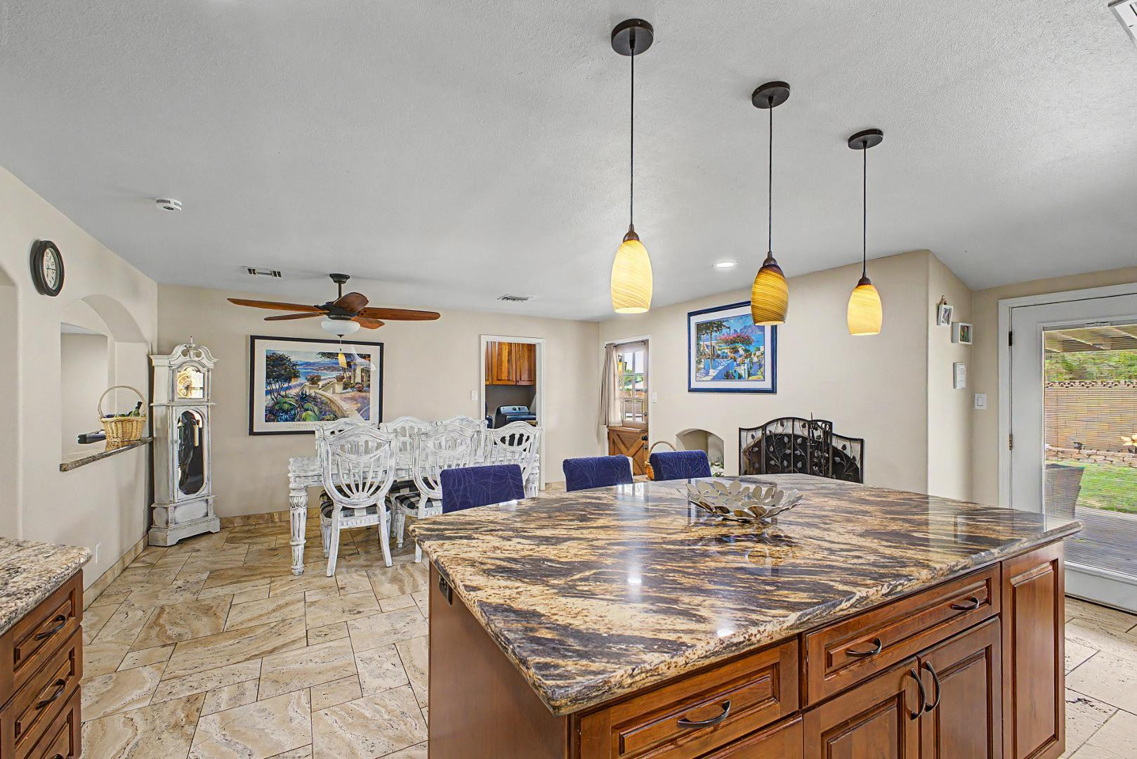 3346 East Cochise Road Phoenix, AZ 85028 - Photo 16 of 40 a view of a living room and kitchen