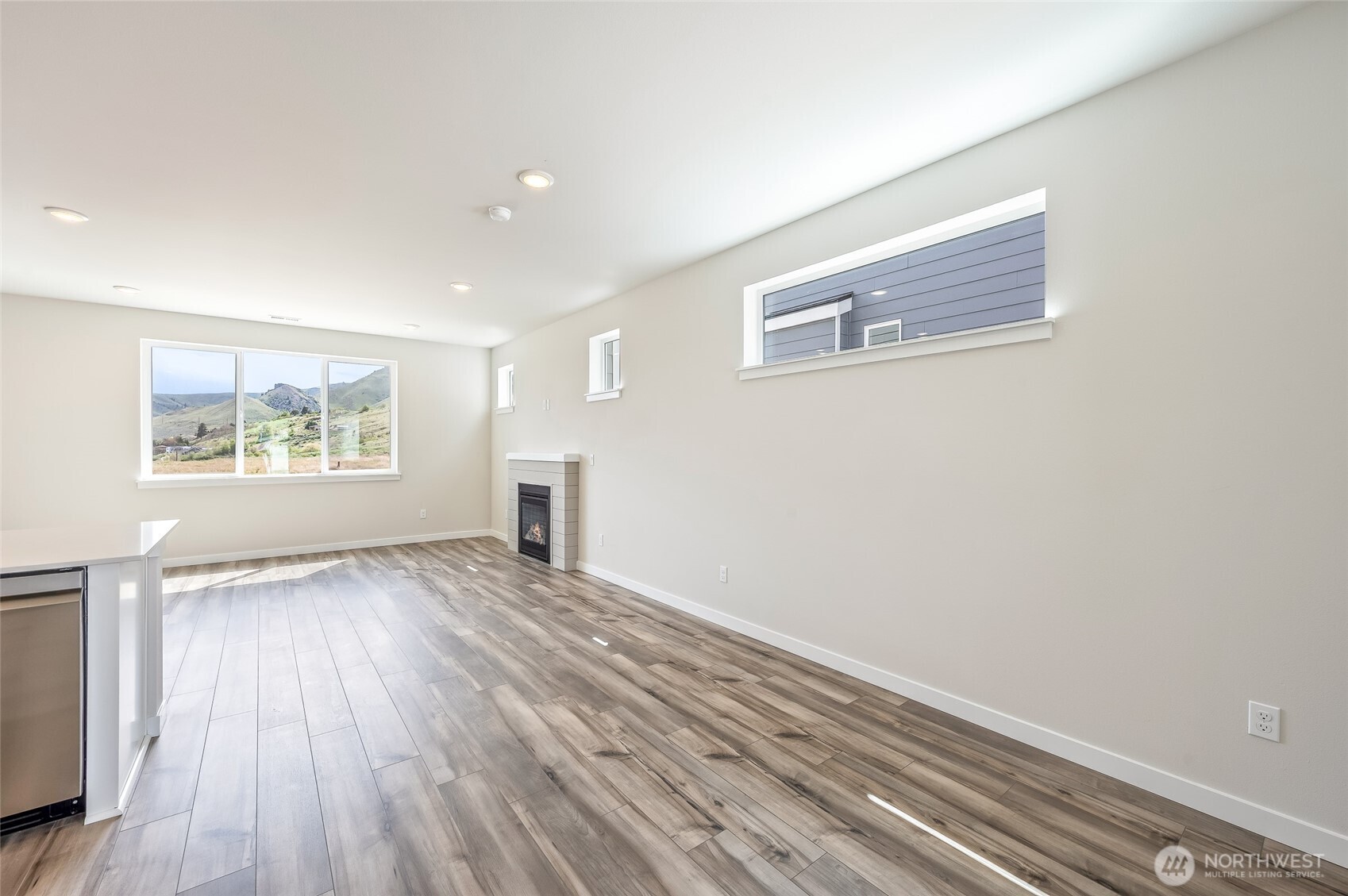 2133 Maple Street Wenatchee, WA 98801 - Photo 7 of 36 Gallery Image 7