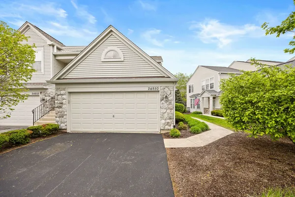 $285,000 | 24850 Franklin Lane, Plainfield, IL 60585
