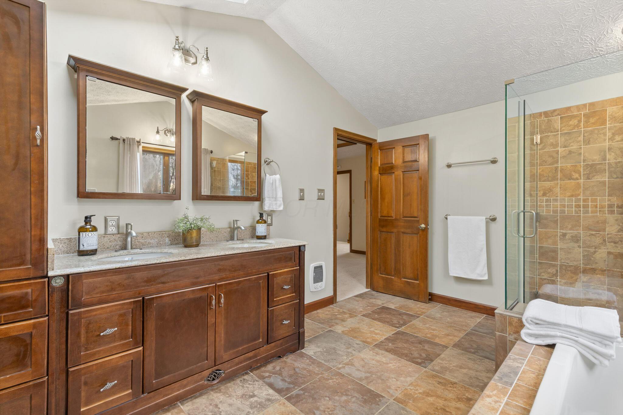 4134 Harlem Road Galena, OH 43021 - Photo 29 of 58 rimary Ensuite