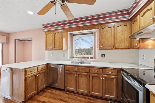 $300,000 | 3307 Northwest Shannon Court, Blue Springs, MO 64015