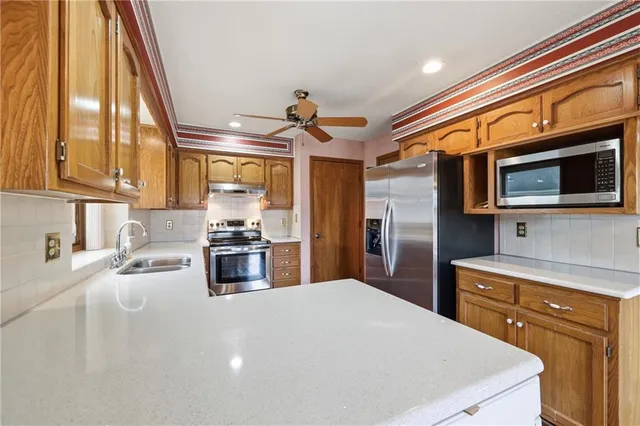 $300,000 | 3307 Northwest Shannon Court, Blue Springs, MO 64015