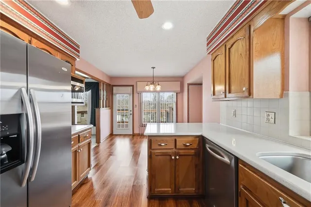 $300,000 | 3307 Northwest Shannon Court, Blue Springs, MO 64015