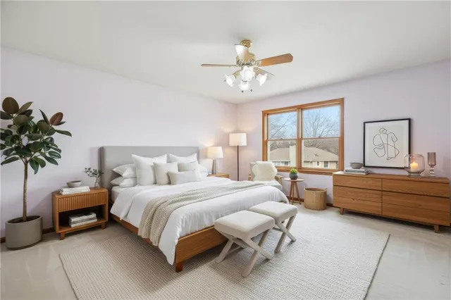 $300,000 | 3307 Northwest Shannon Court, Blue Springs, MO 64015