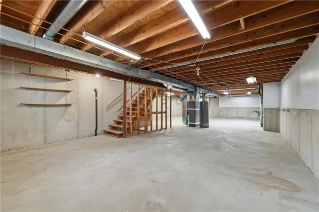 $300,000 | 3307 Northwest Shannon Court, Blue Springs, MO 64015