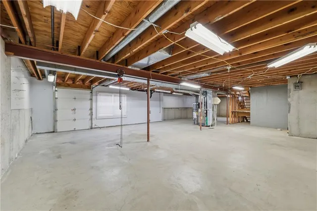 $300,000 | 3307 Northwest Shannon Court, Blue Springs, MO 64015