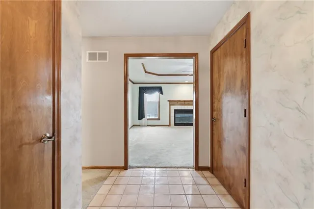 $300,000 | 3307 Northwest Shannon Court, Blue Springs, MO 64015