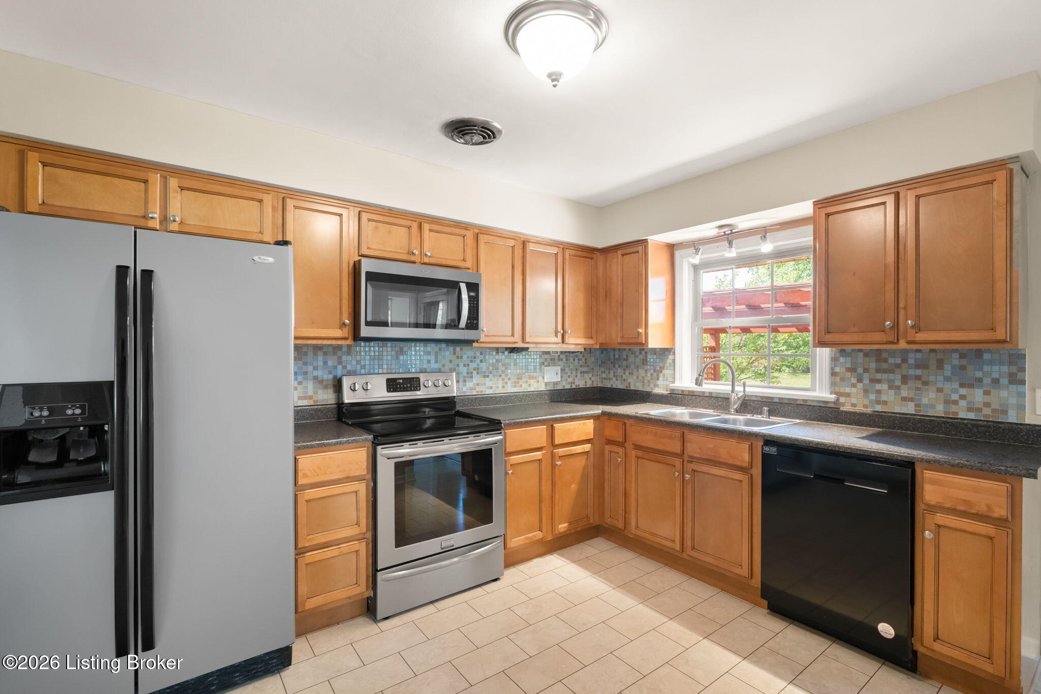 808 Stivers Road Louisville, KY 40207 - Photo 15 of 43 23-808 Stivers Rd-23