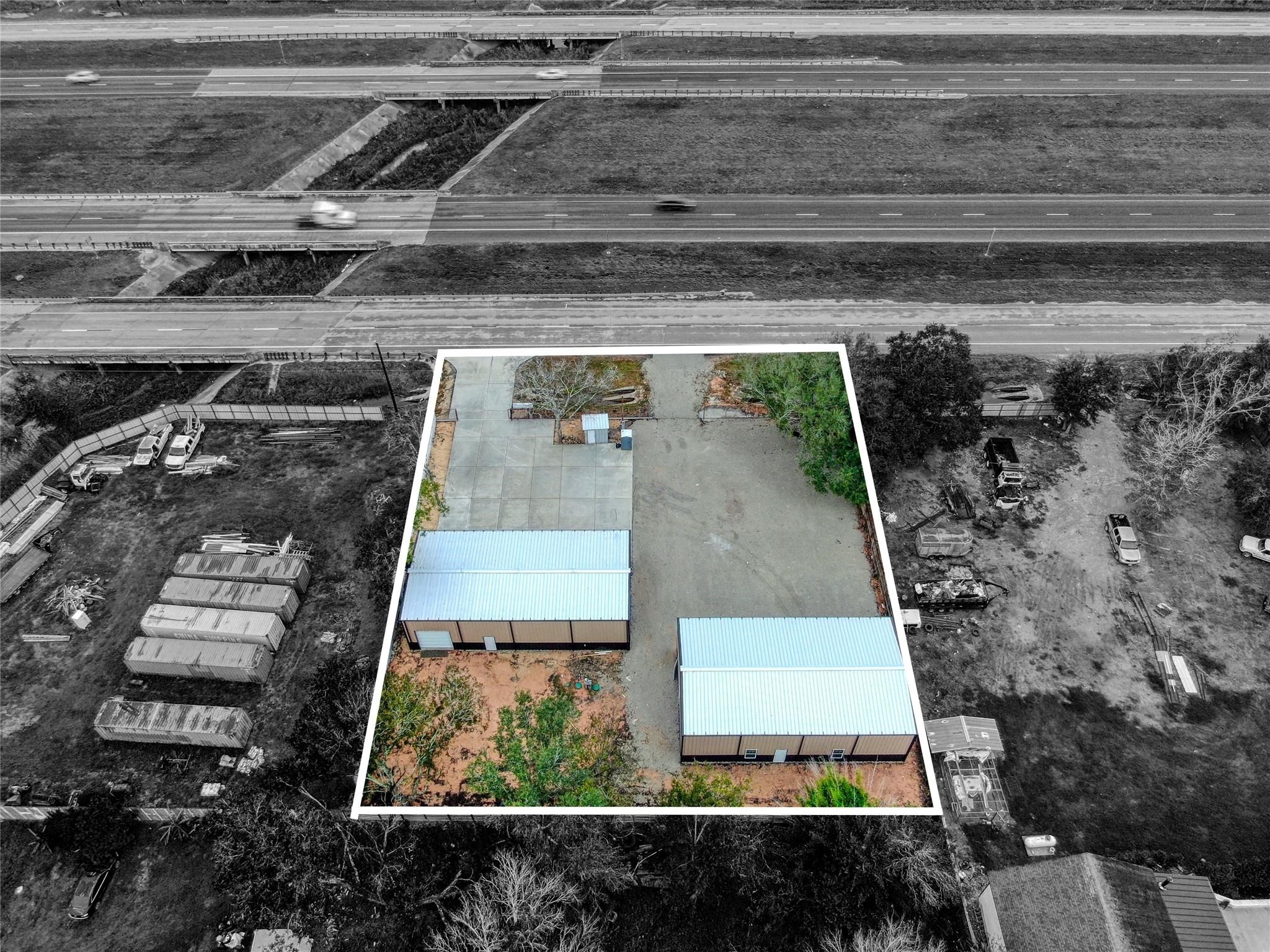 13051 Pleasant Valley Drive, Unit B Rosharon, TX 77583 - Photo 2 of 10 a view of fireplace