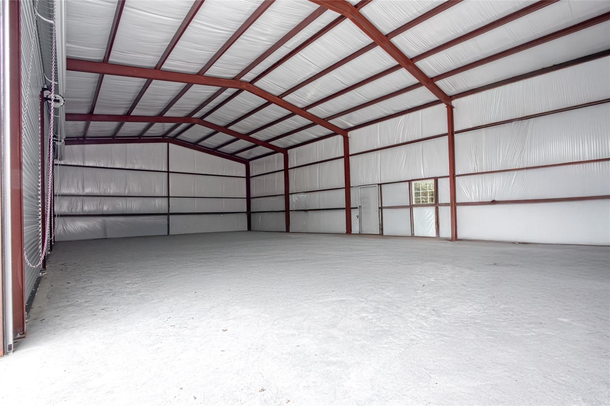 13051 Pleasant Valley Drive, Unit B Rosharon, TX 77583 - Photo 6 of 10 a view of empty room