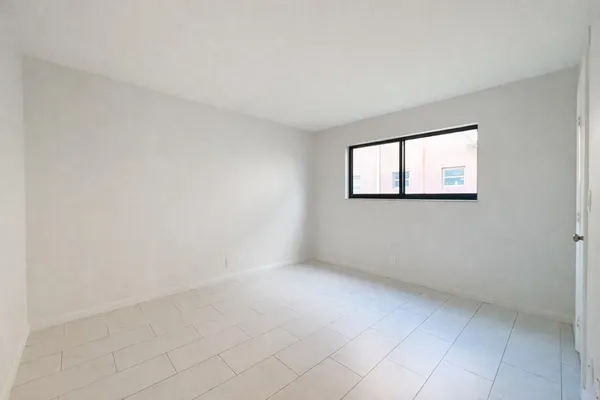 $1,685 | 305 Southeast 9th Avenue, Unit 8, Pompano Beach, FL 33060