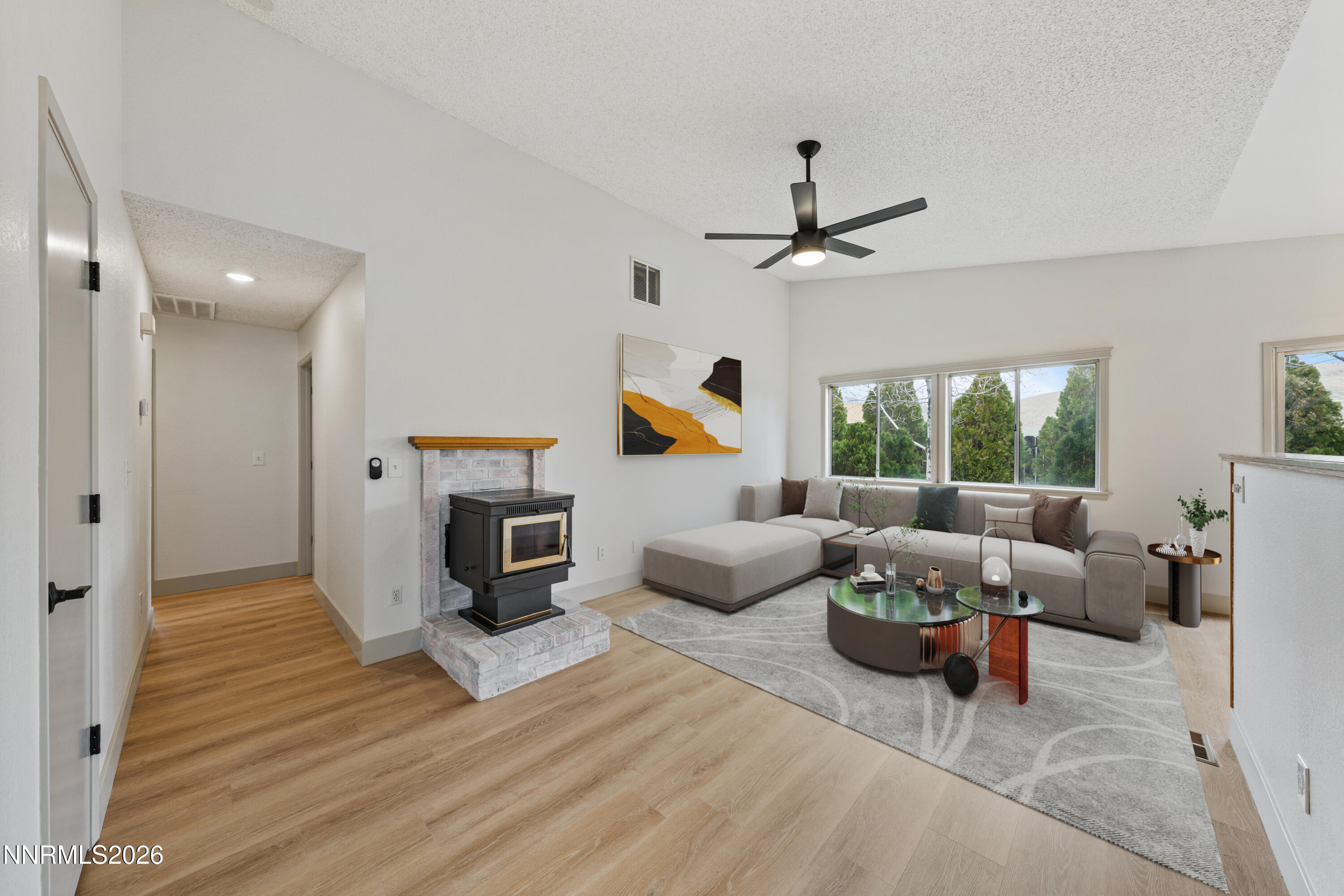 8651 Beechcraft Drive Reno, NV 89506 - Photo 2 of 32 A7V05488