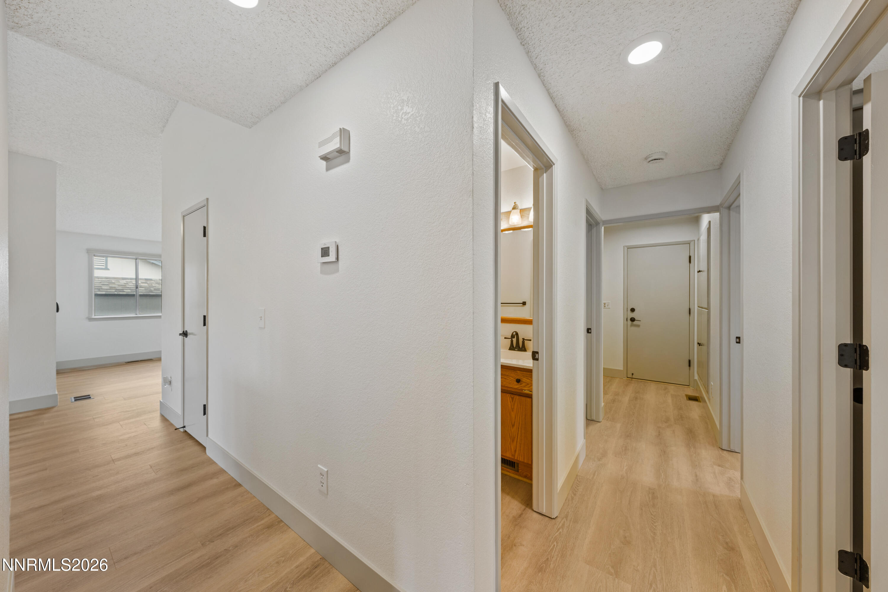 8651 Beechcraft Drive Reno, NV 89506 - Photo 22 of 32 A7V05563