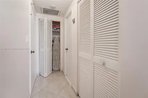 a view of a livingroom with an empty space