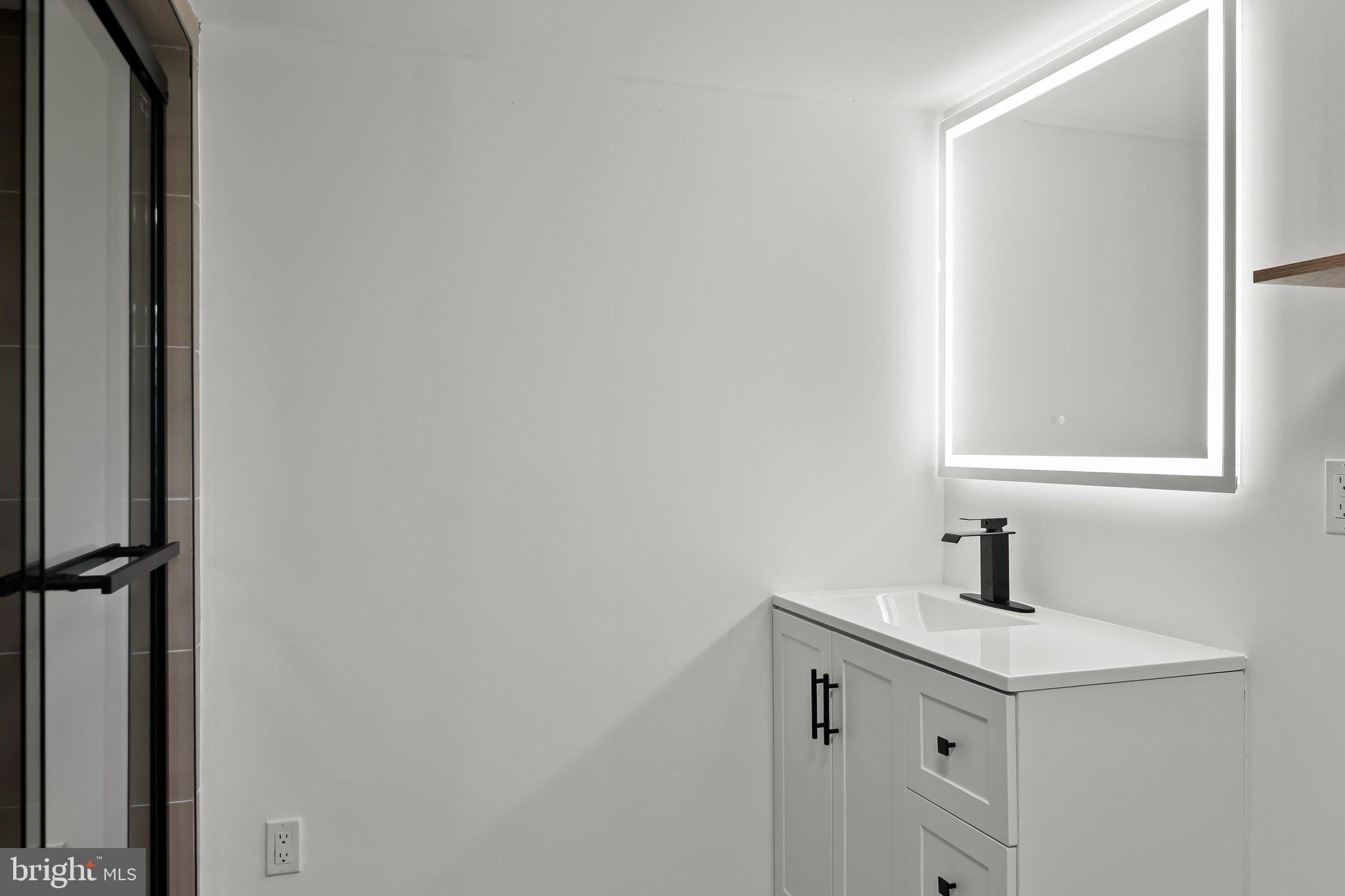 5601 Windsor Mill Road Baltimore, MD 21207 - Photo 26 of 40 Full Bath