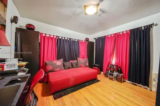 $7,000 | 600 93rd Street, Surfside, FL 33154