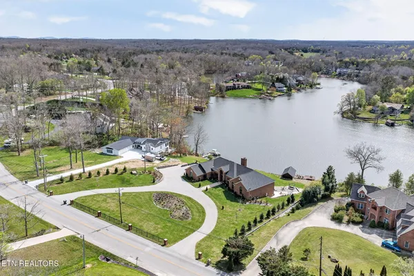 $1,579,500 | 1042 Holiday Drive, Crossville, TN 38555