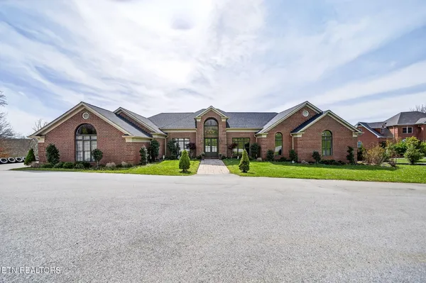 $1,579,500 | 1042 Holiday Drive, Crossville, TN 38555