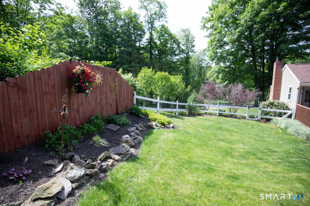 154 Meeting House Hill Road Durham, CT 06422 - Photo 31 of 37 Back yard