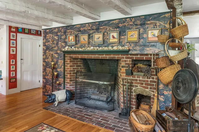 $999,000 | 48 Waukewan Road, New Hampton, NH 03256