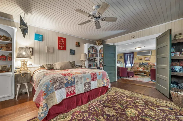 $999,000 | 48 Waukewan Road, New Hampton, NH 03256