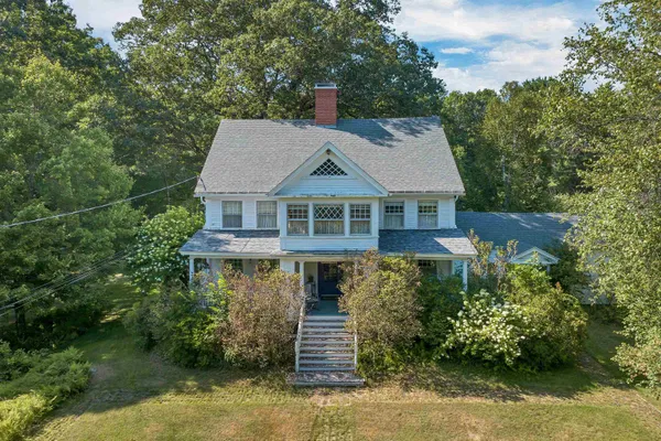 $999,000 | 48 Waukewan Road, New Hampton, NH 03256