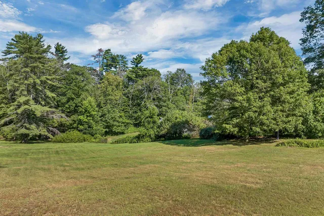 $999,000 | 48 Waukewan Road, New Hampton, NH 03256