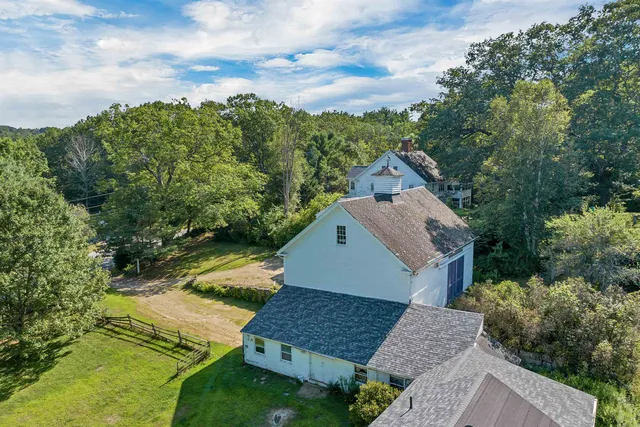 $999,000 | 48 Waukewan Road, New Hampton, NH 03256