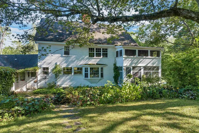 $999,000 | 48 Waukewan Road, New Hampton, NH 03256