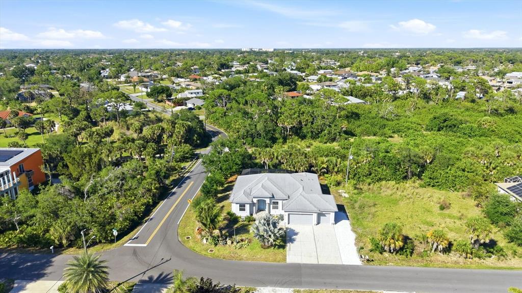 1112 Seneca Road Venice, FL 34293 - Photo 8 of 50 view of outdoor space and city view