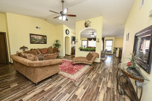 $525,000 | 1135 Rafer Johnson Drive, Kingsburg, CA 93631