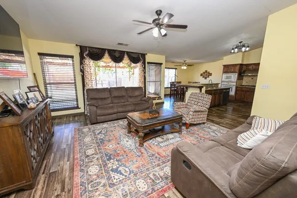 $525,000 | 1135 Rafer Johnson Drive, Kingsburg, CA 93631