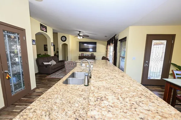 $525,000 | 1135 Rafer Johnson Drive, Kingsburg, CA 93631